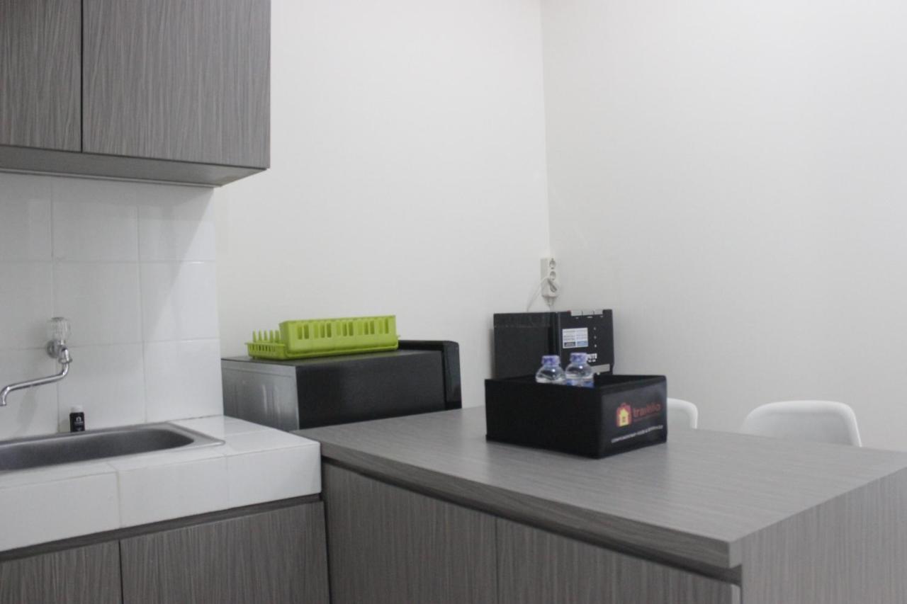Simply 2br Without Living At Parahyangan By Travelio Apartemen *