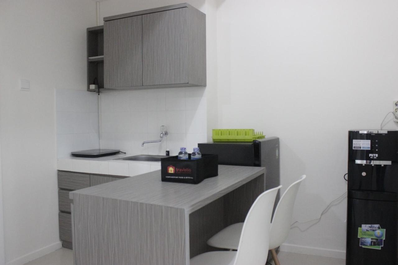 Simply 2br Without Living At Parahyangan By Travelio Apartemen