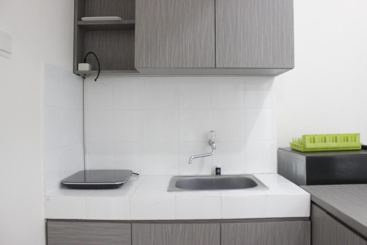 Simply 2br Without Living At Parahyangan By Travelio *